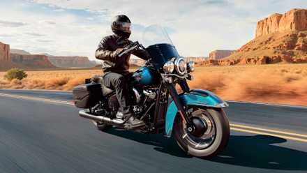 Piloto em uma Harley-Davidson Heritage Classic 2026