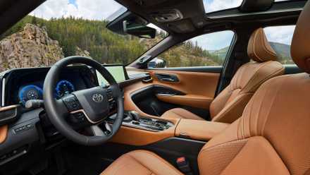 Interior do Toyota Crown Signia 2026