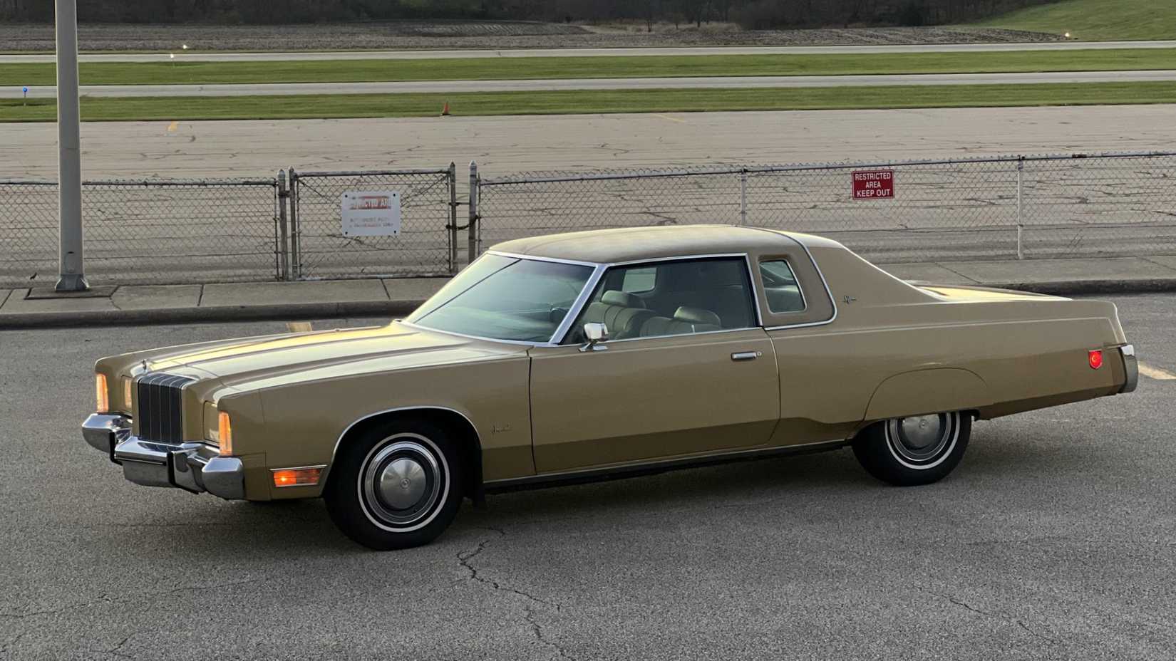1974 Imperial LeBaron Crown Coupe side profile view