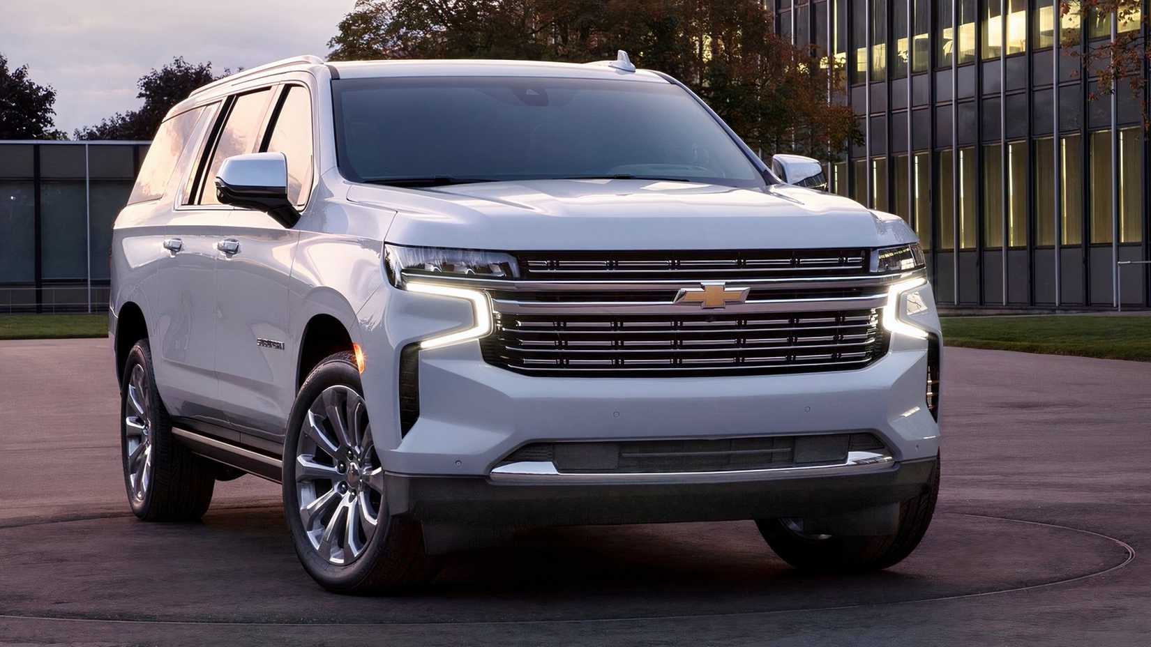 Chevrolet Suburban front-quarter