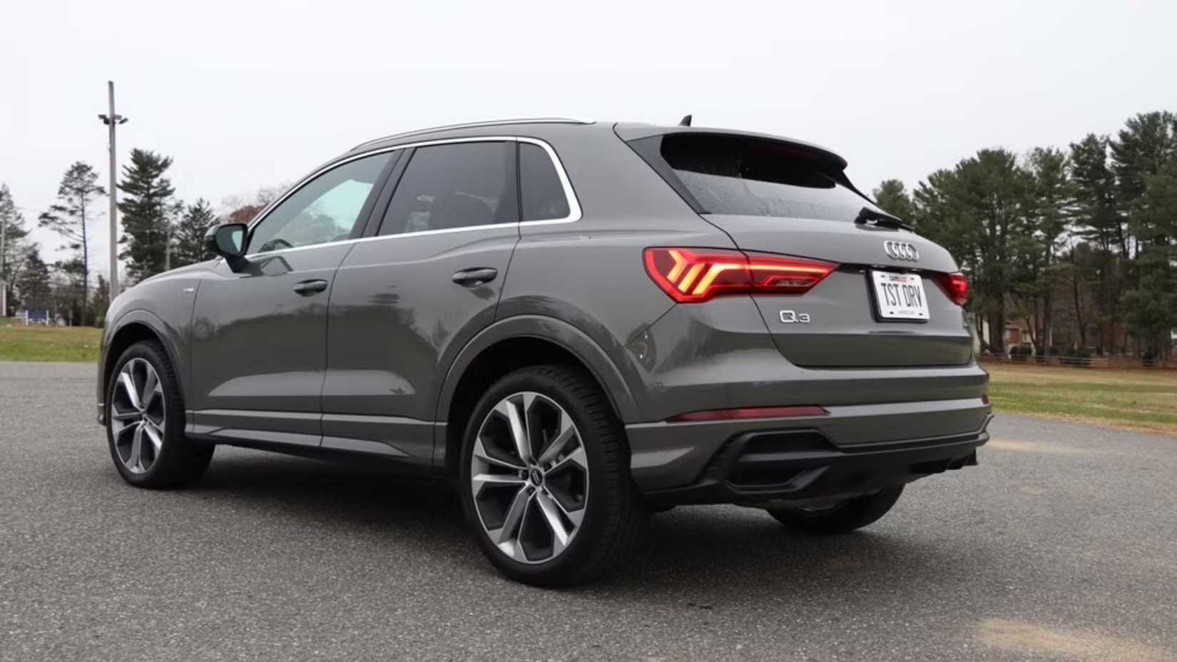 2025 Audi Q3 rear