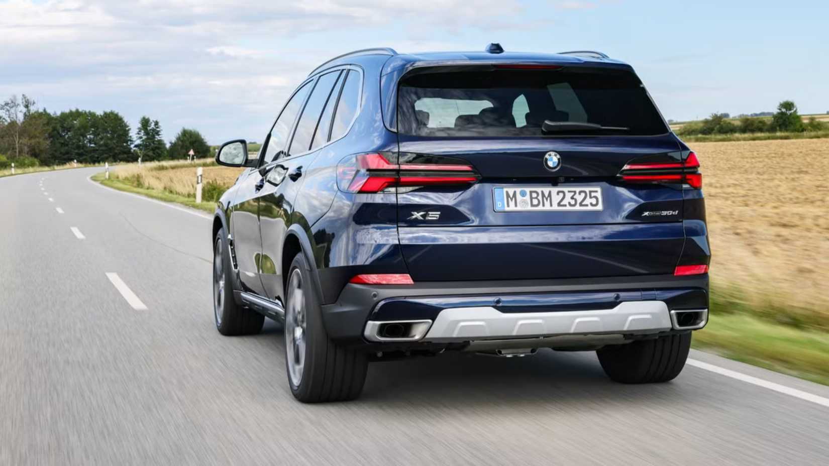 2026 BMW X5 rear
