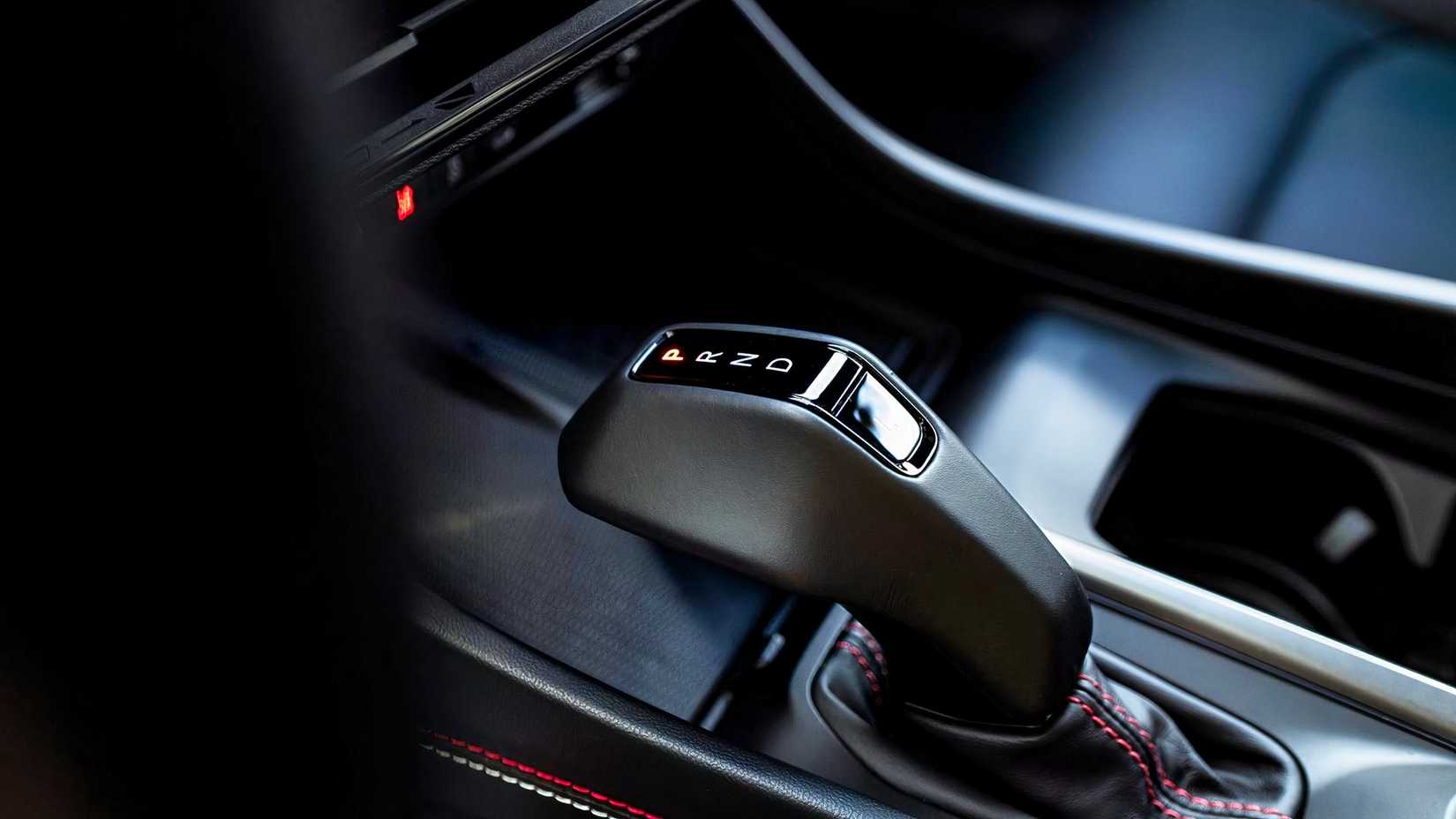 Tiro de mudança de punho de pistola Dodge Charger SIXPACK 2026