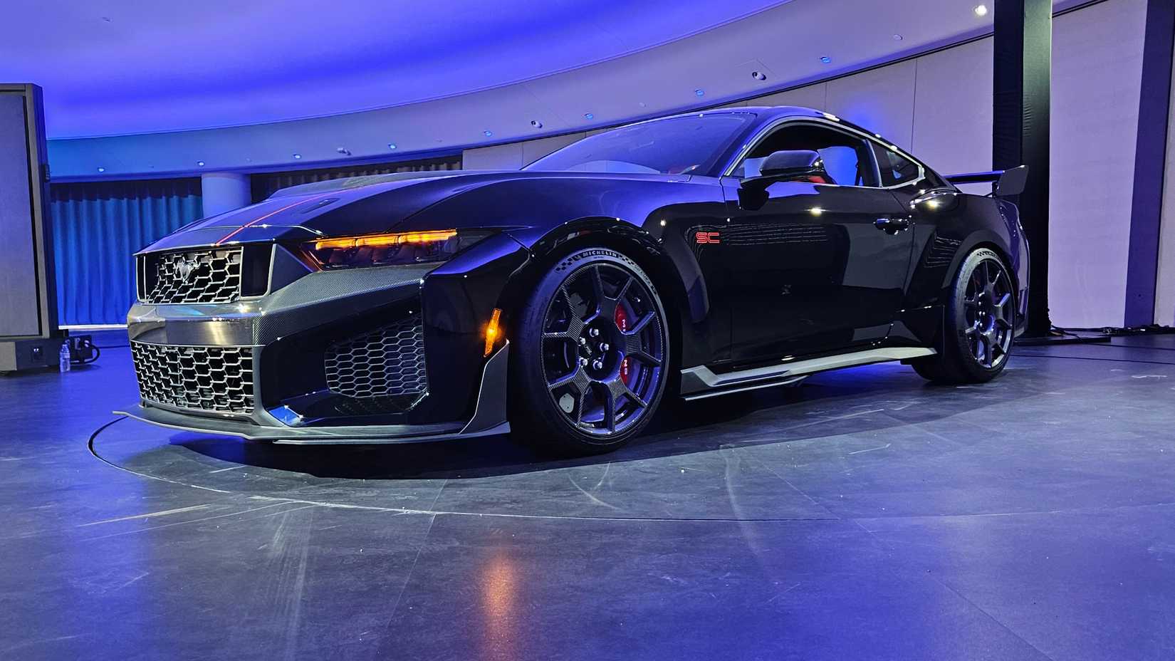 2026-ford-mustang-dark-horse-sc-22