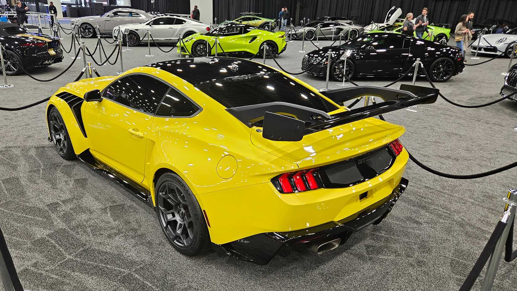 2026-ford-mustang-gtd-traseira-2026-detautoshow