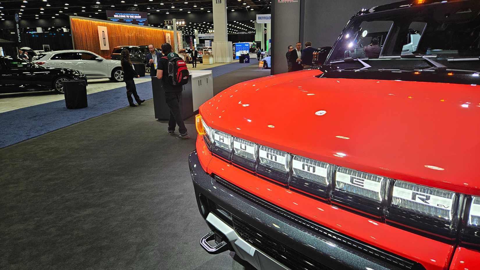 2026-gmc-hummer-ev-suv-2x-and-lincoln-2026-detautoshow