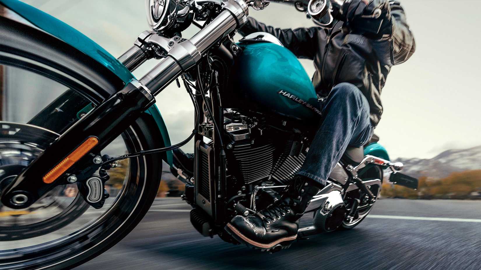 2026 Harley-Davidson Breakout Front Action Closeup