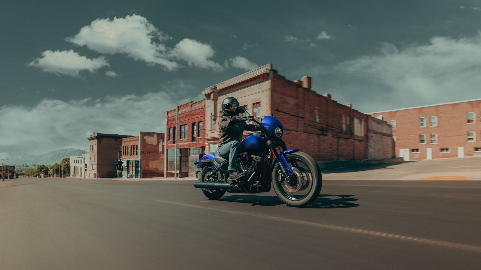 The Cruiser That Balances Muscle-Bike Power With Everyday Rideability