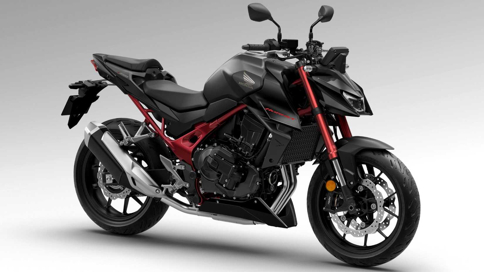 2026 Honda CB750 Hornet Matt Black Studio 