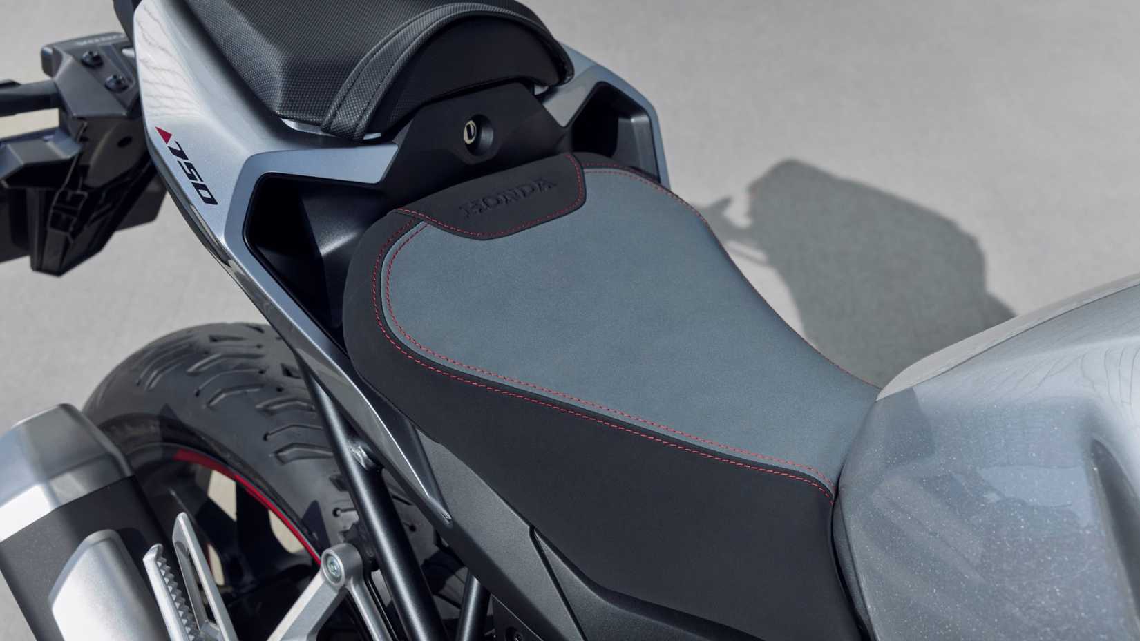 Assento Hornet Honda CB750 2026