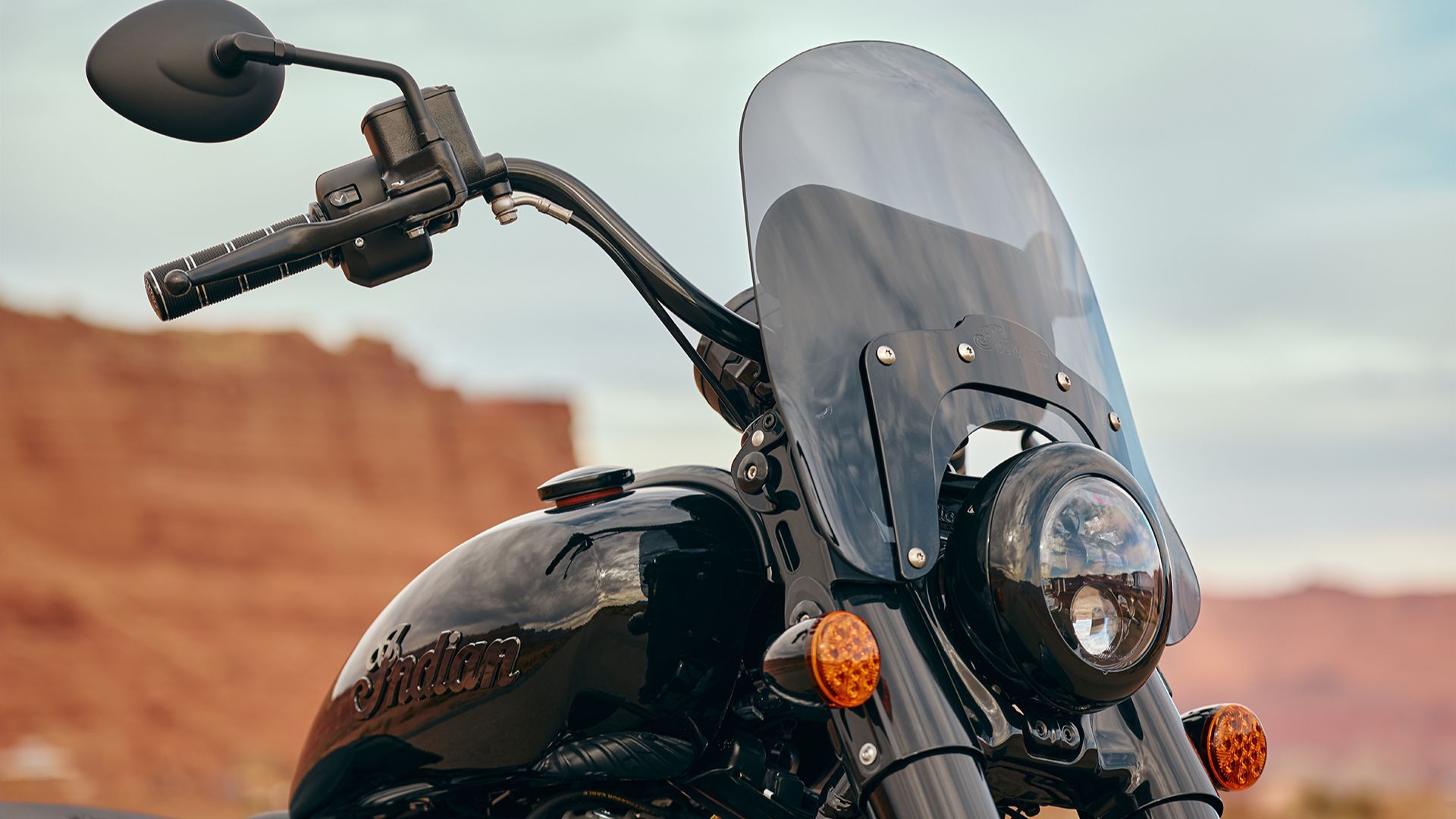 Close do farol e para-brisa do Indian Chief Vintage 2026