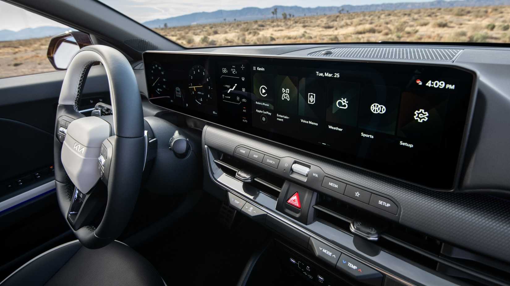 Painel do hatchback Kia k4 2026