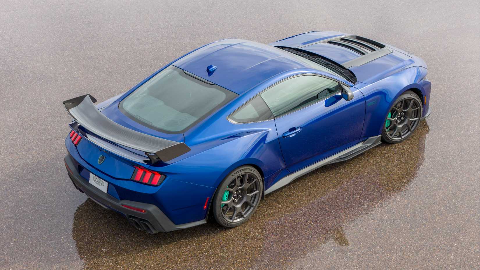 2026-mustang-dark-horse-sc-track-pack-11