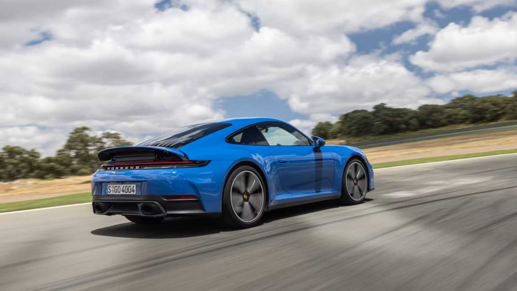 2026 Porsche 911 Carrera