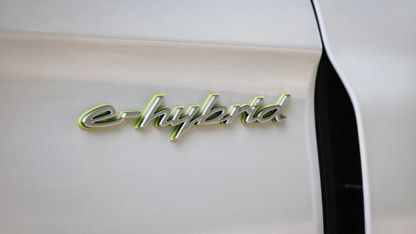 2026 Porsche Panamera 4 E-Hybrid badge