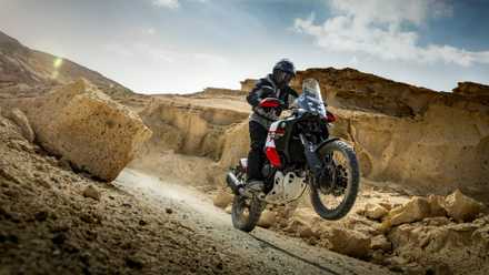 2026 Yamaha Tenere 700 World Raid Action 3