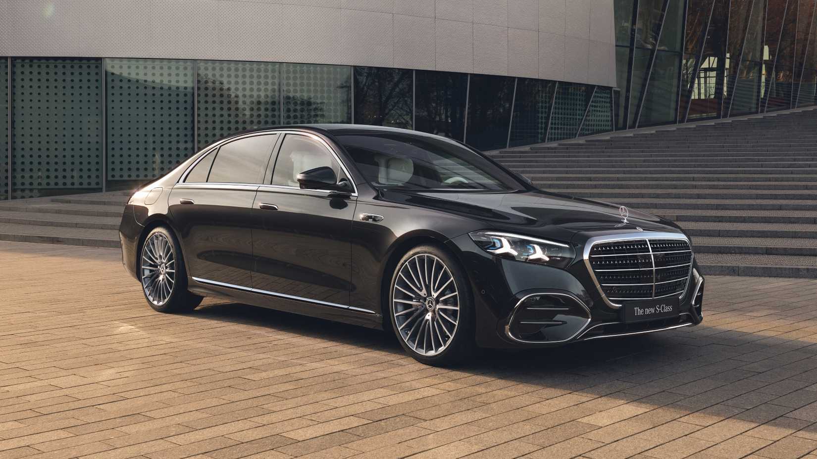 2027-mercedes-benz-classe-s-modelo-europeu-mostrado-passagem-lateral-frontal
