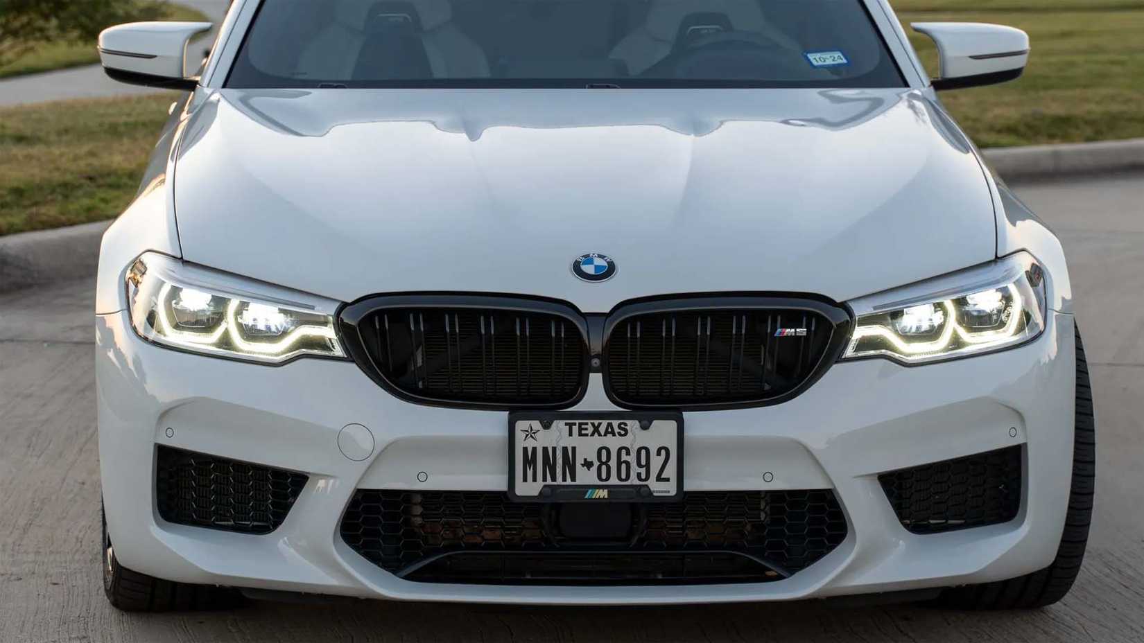 BMW F90 M5 front