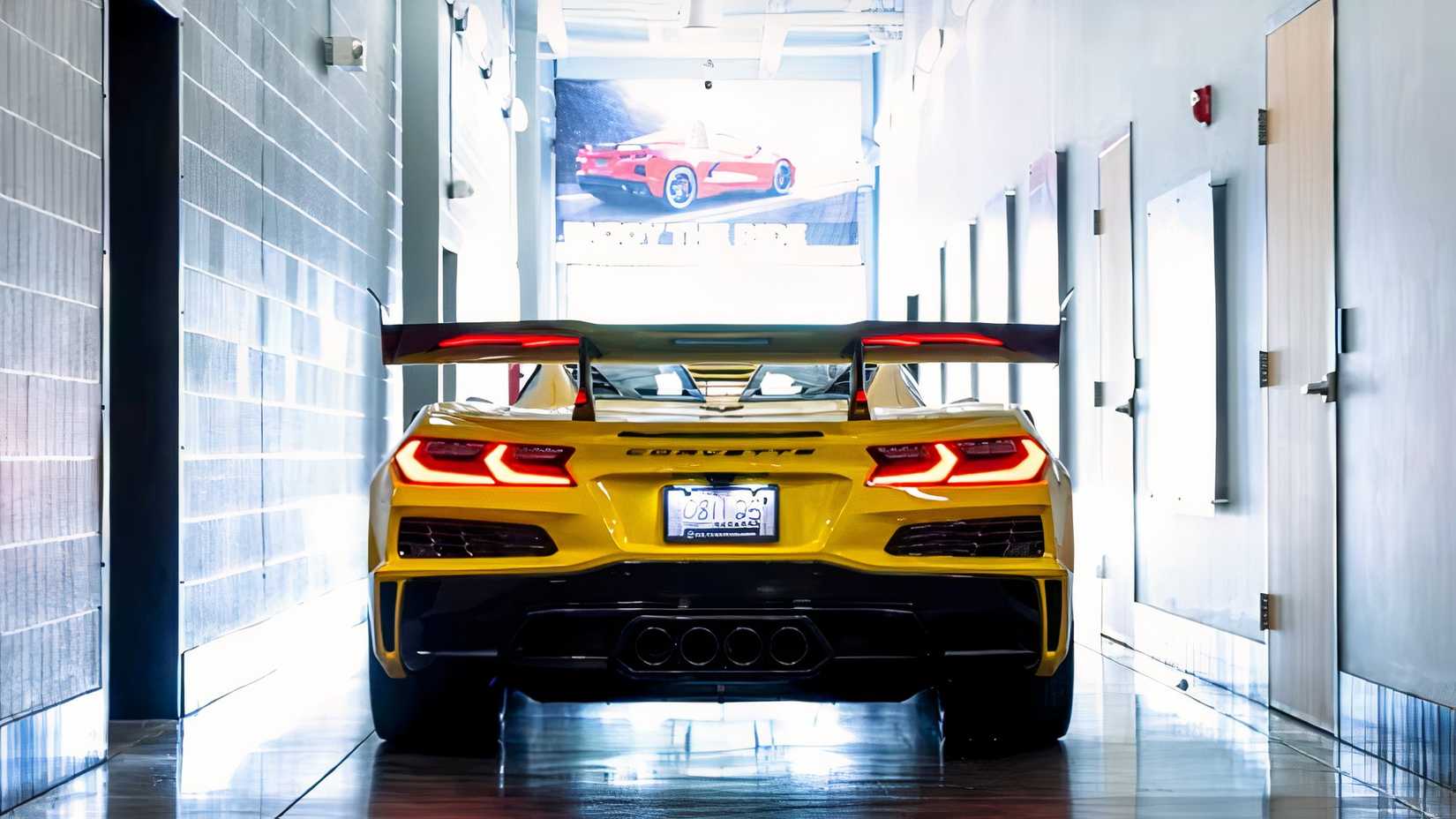 2026 Chevrolet-C8-Corvette-ZR1-Coupe-Competition-Yellow- rear-end