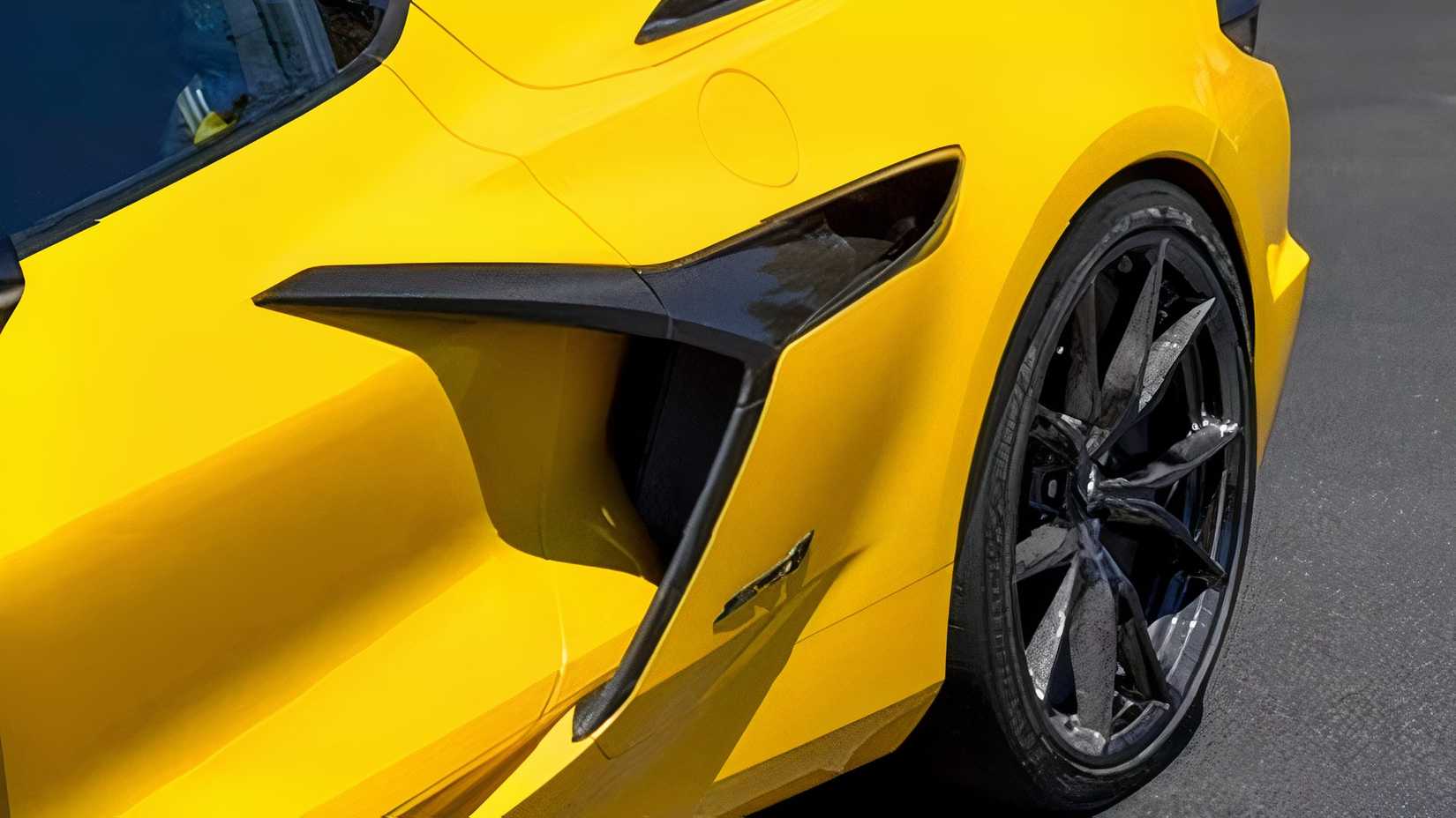 2026 Chevrolet-C8-Corvette-ZR1-Coupe-Competition-Yellow