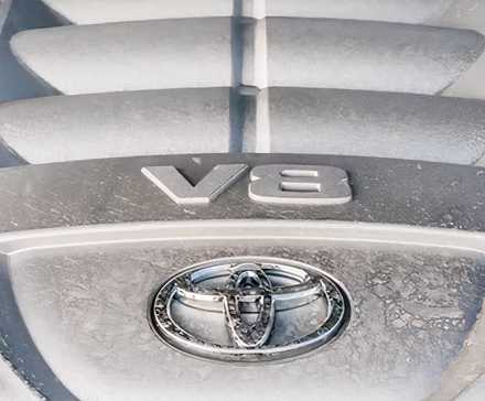 v8 toyota
