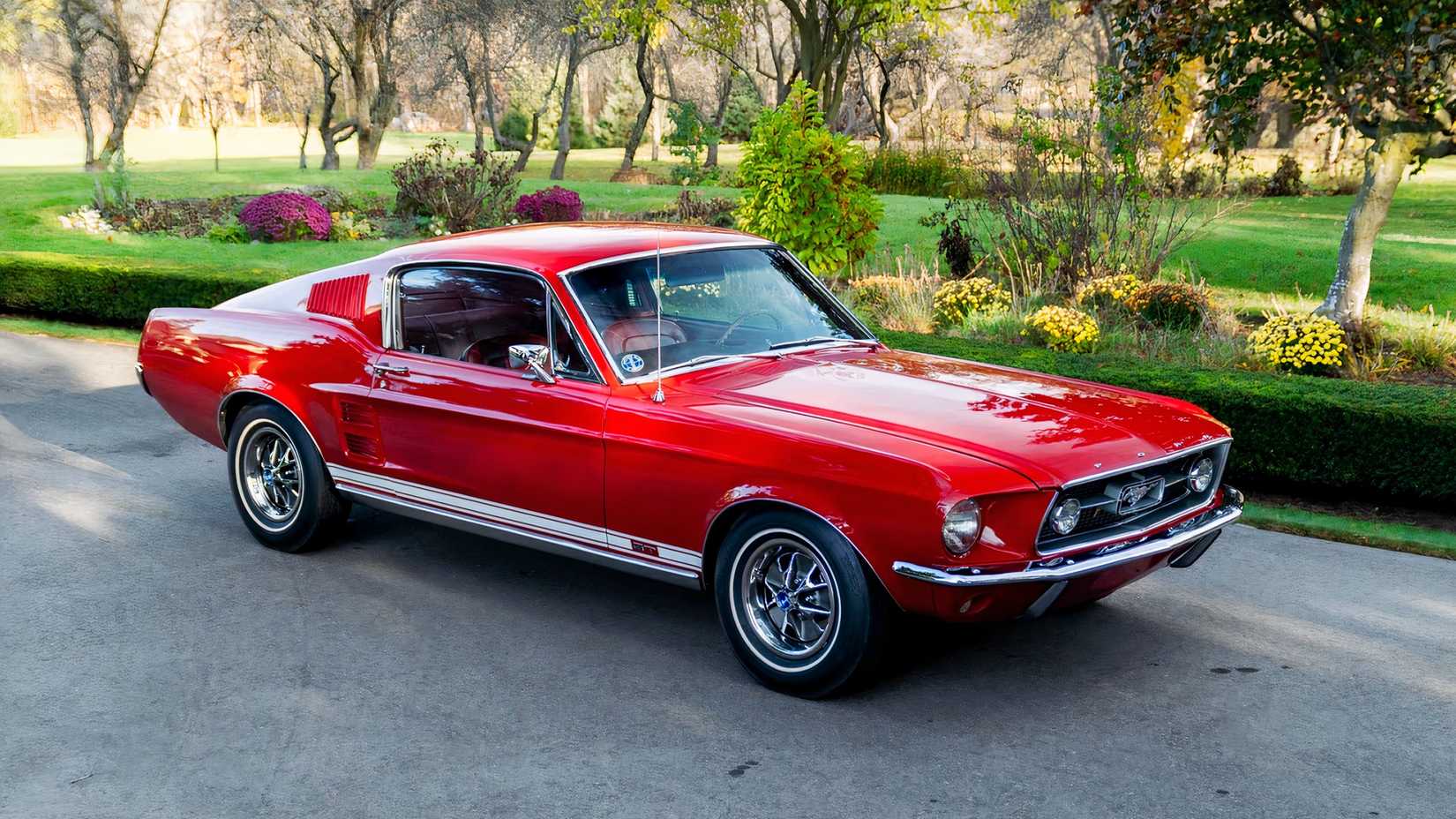 1967 Ford Mustang GT, front 3.4