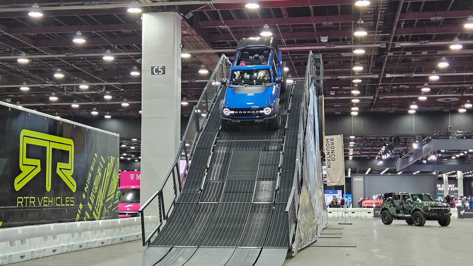 ford-bronco-test-drive-2026-detautoshow