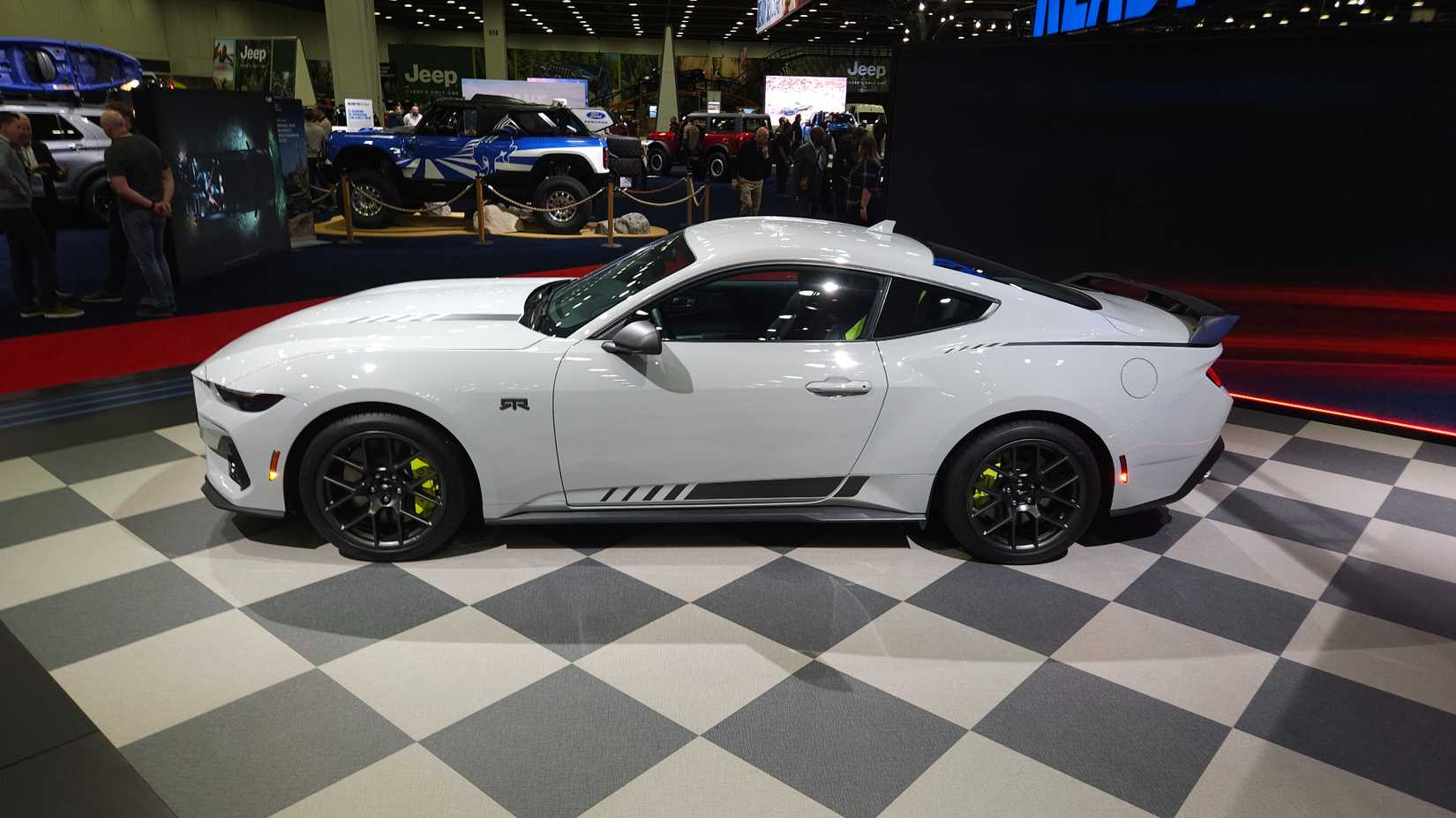 ford-mustang-rtr-profile-2026-detotosho