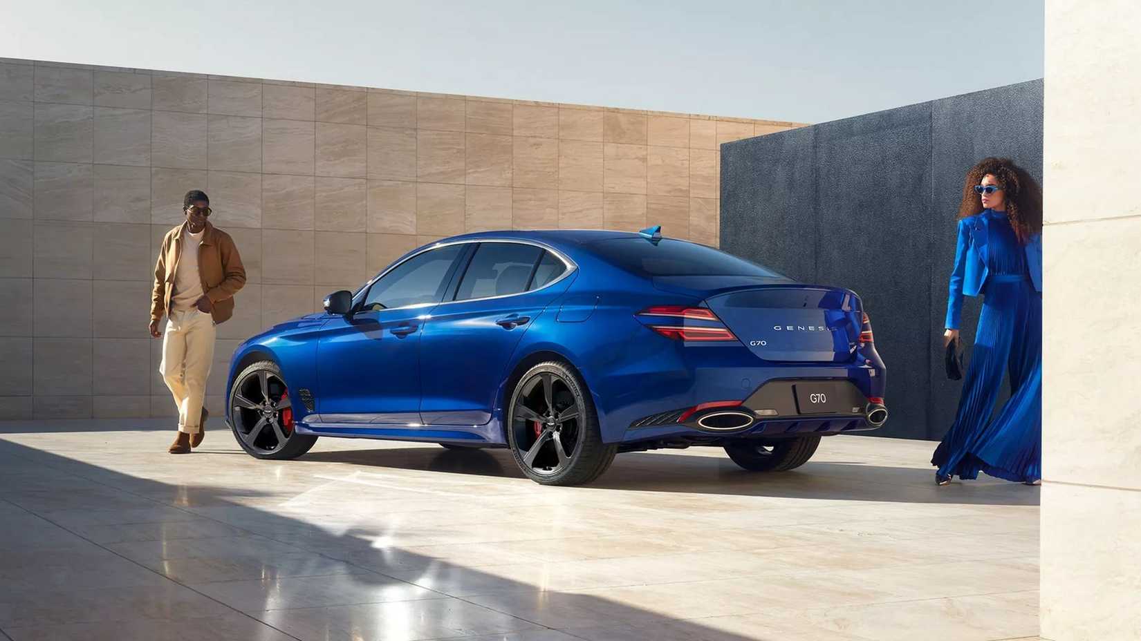 2026 Genesis G70 traseiro 3/4 tiro estacionado na garagem