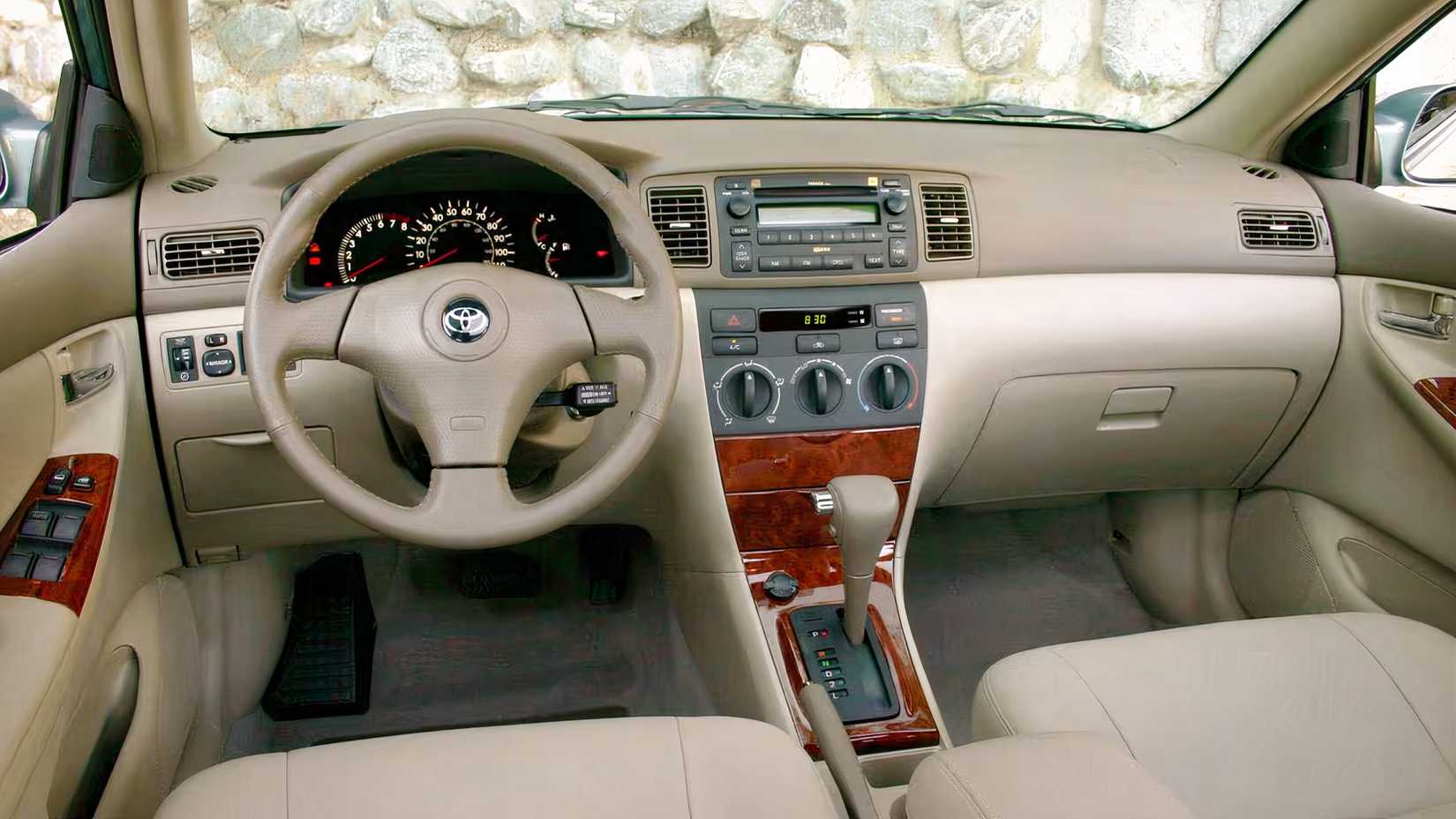 2007 Toyota Corolla Sedan cockpit