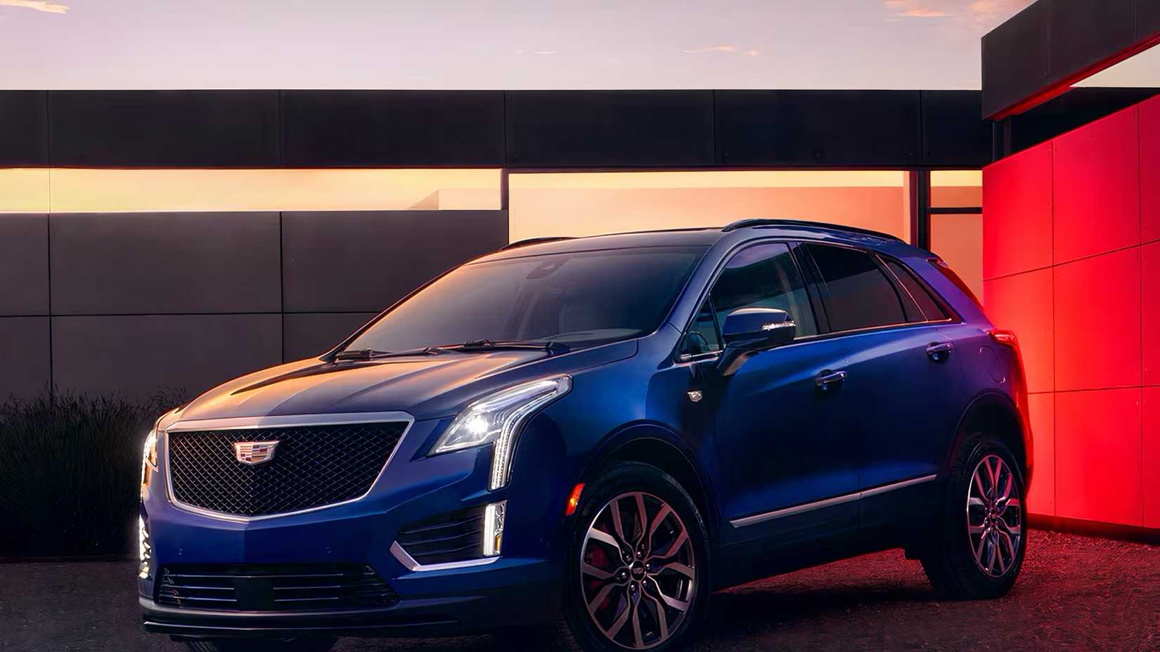 2025 Cadillac XT5 front 3/4