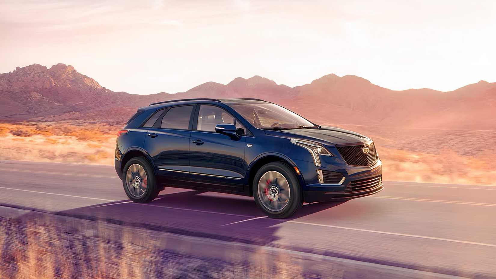 2025 Cadillac XT5 front 3/4 action shot