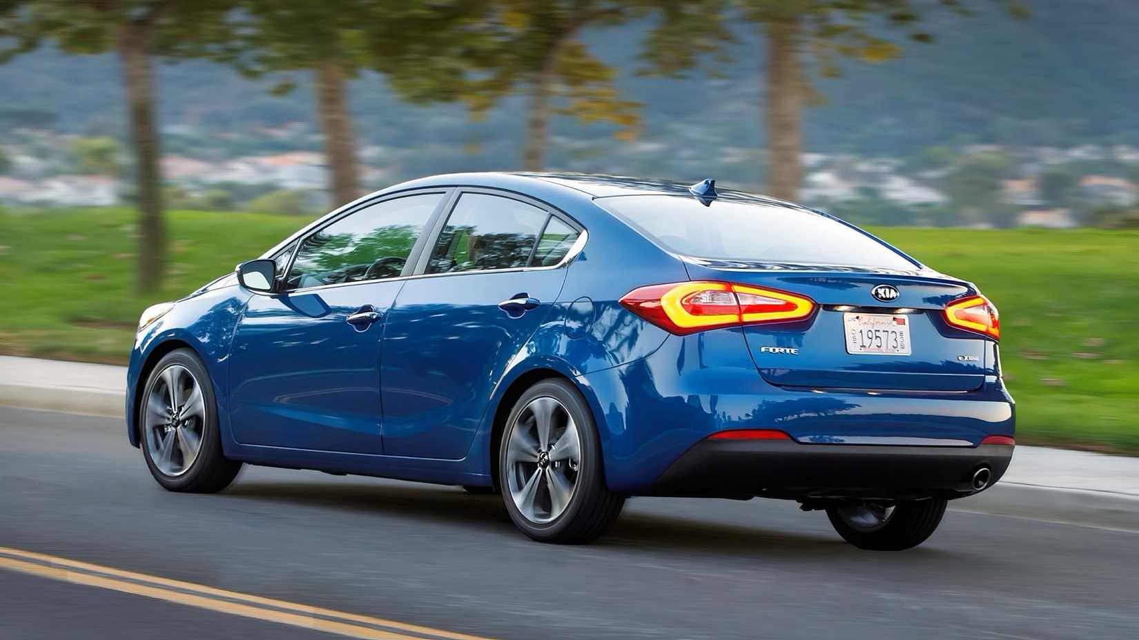 2016 Kia Forte rear 3/4