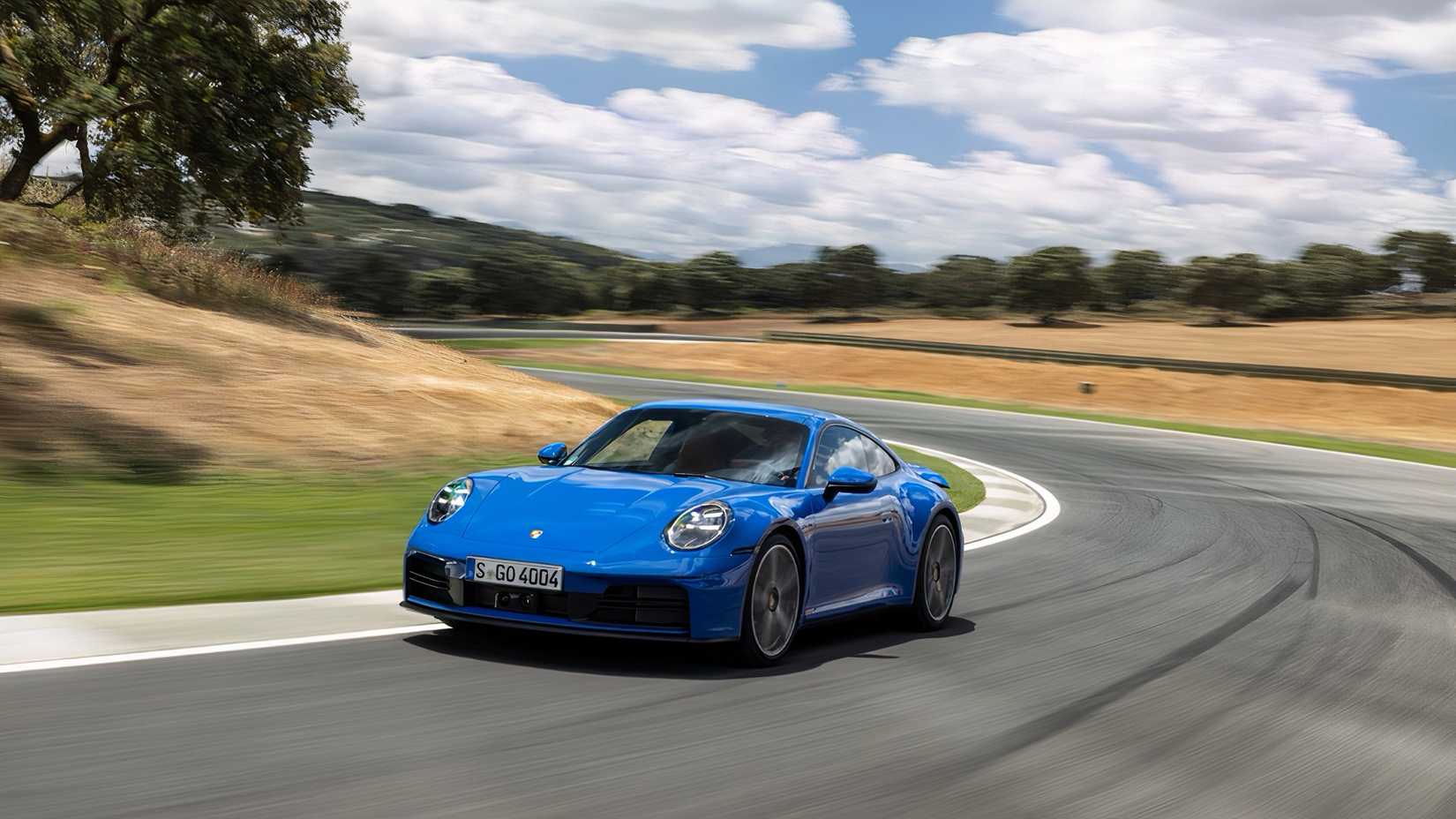 Porsche 911 Carrera front 3/4 action shot