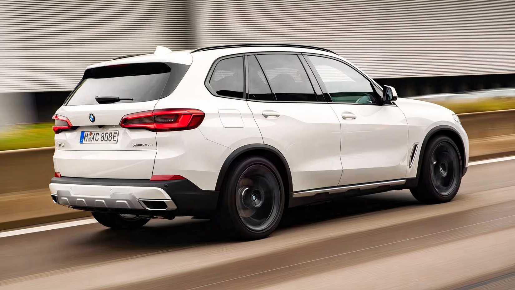 2023 BMW X5 xDrive45e rear 3/4