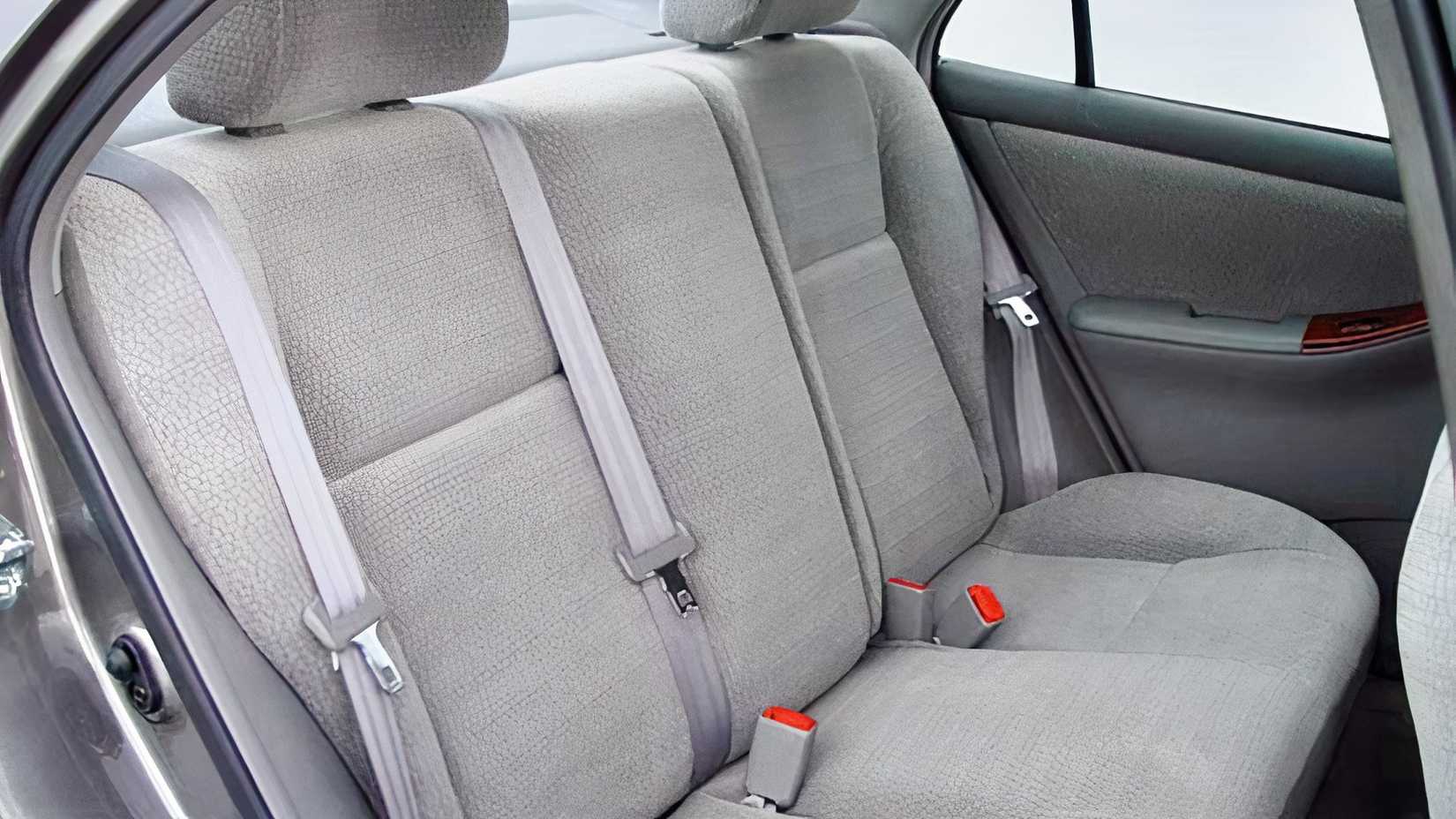 2007 Toyota Corolla LE interior showing rear seats