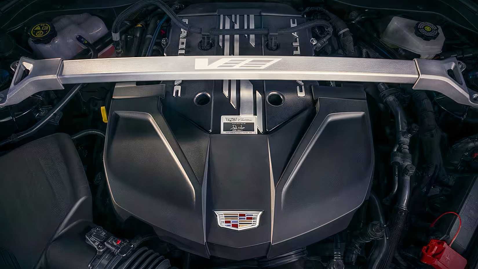 Compartimento do motor Cadillac CT5-V Blackwing 2026