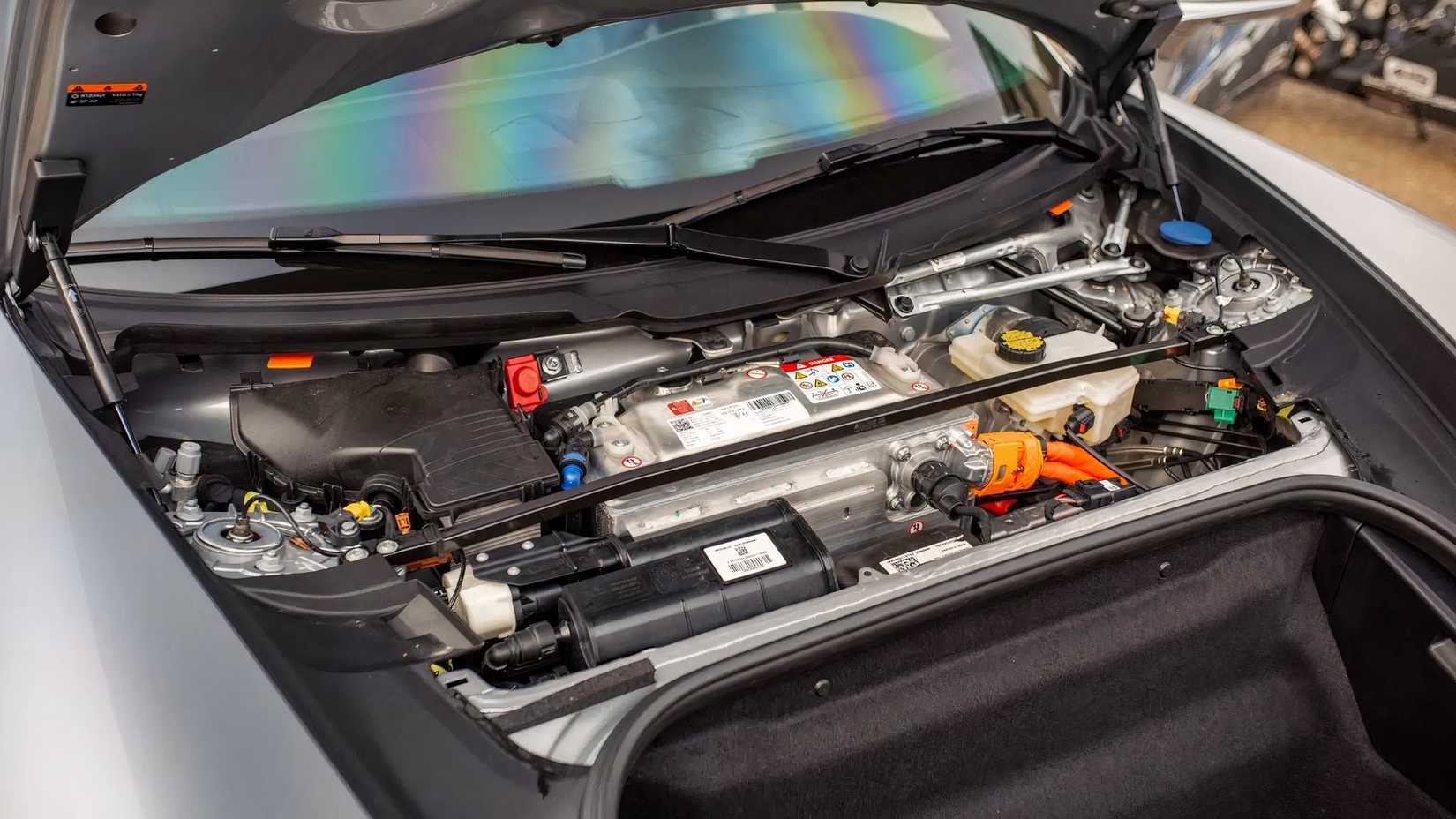 Compartimento do motor Porsche 911 Carrera GTS 2025