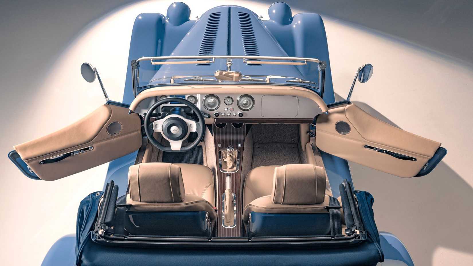 Morgan Plus Quatro interior