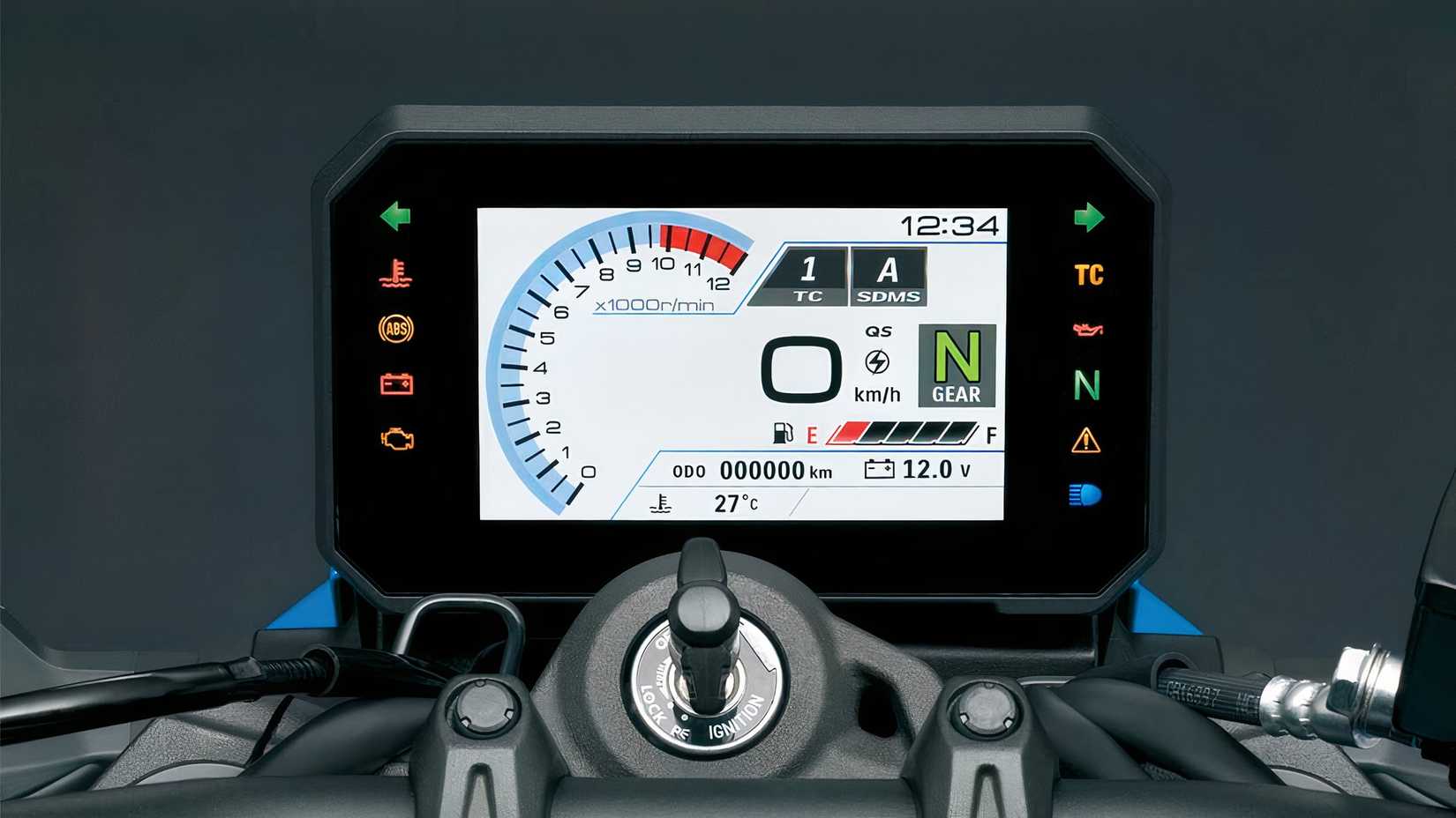 Foto de estúdio do painel de instrumentos Suzuki GSX-8S TFT