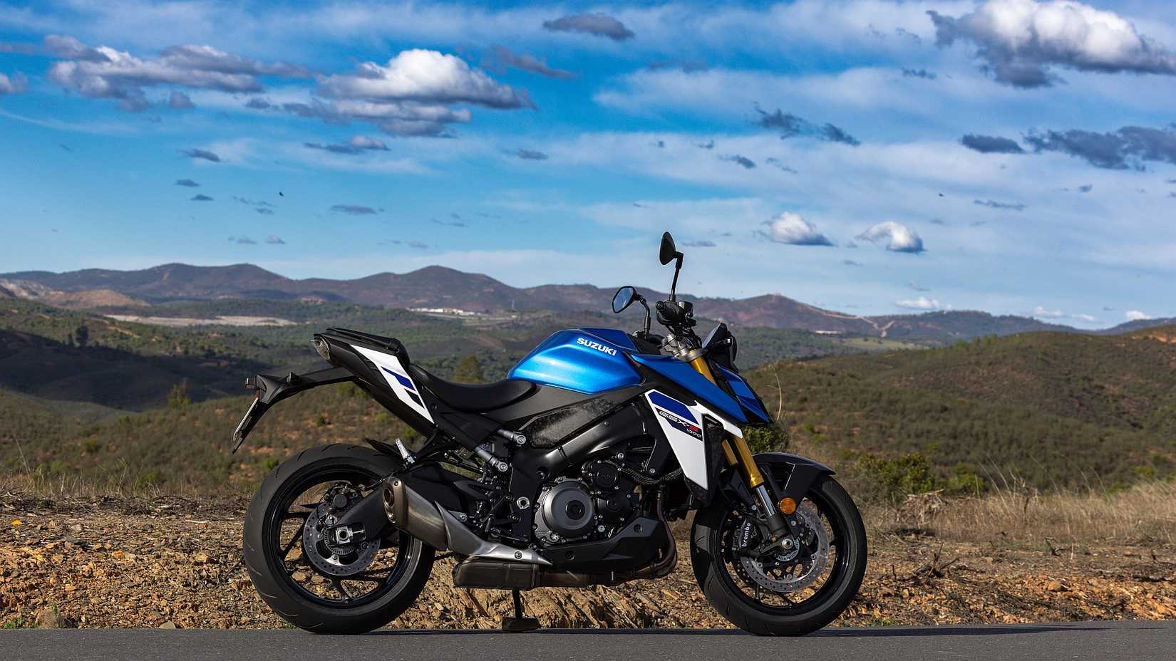 Suzuki GSX-S1000 estática 1