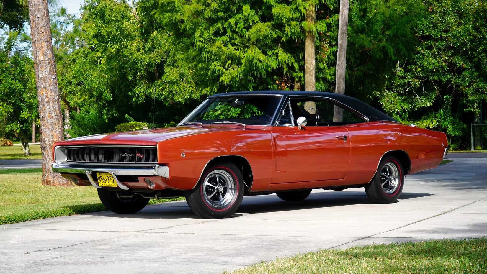 1968 Dodge Charger R/T, front 3/4