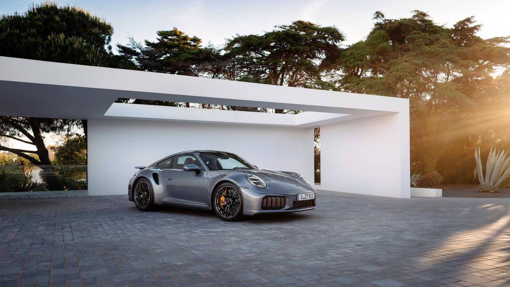 2025 Porsche 911 TurboS