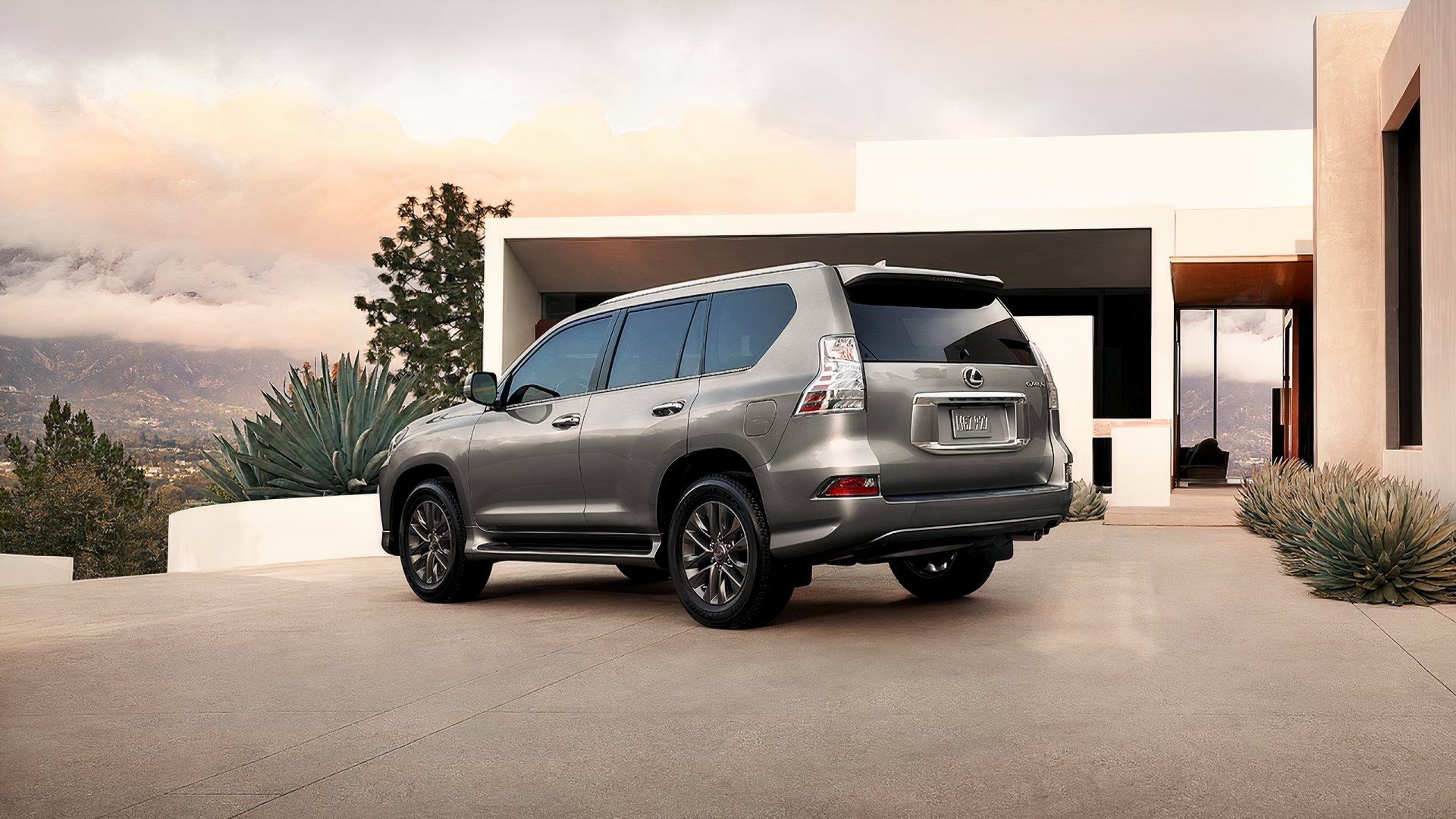 2021 Lexus GX 460, rear 3/4 parked in driveway