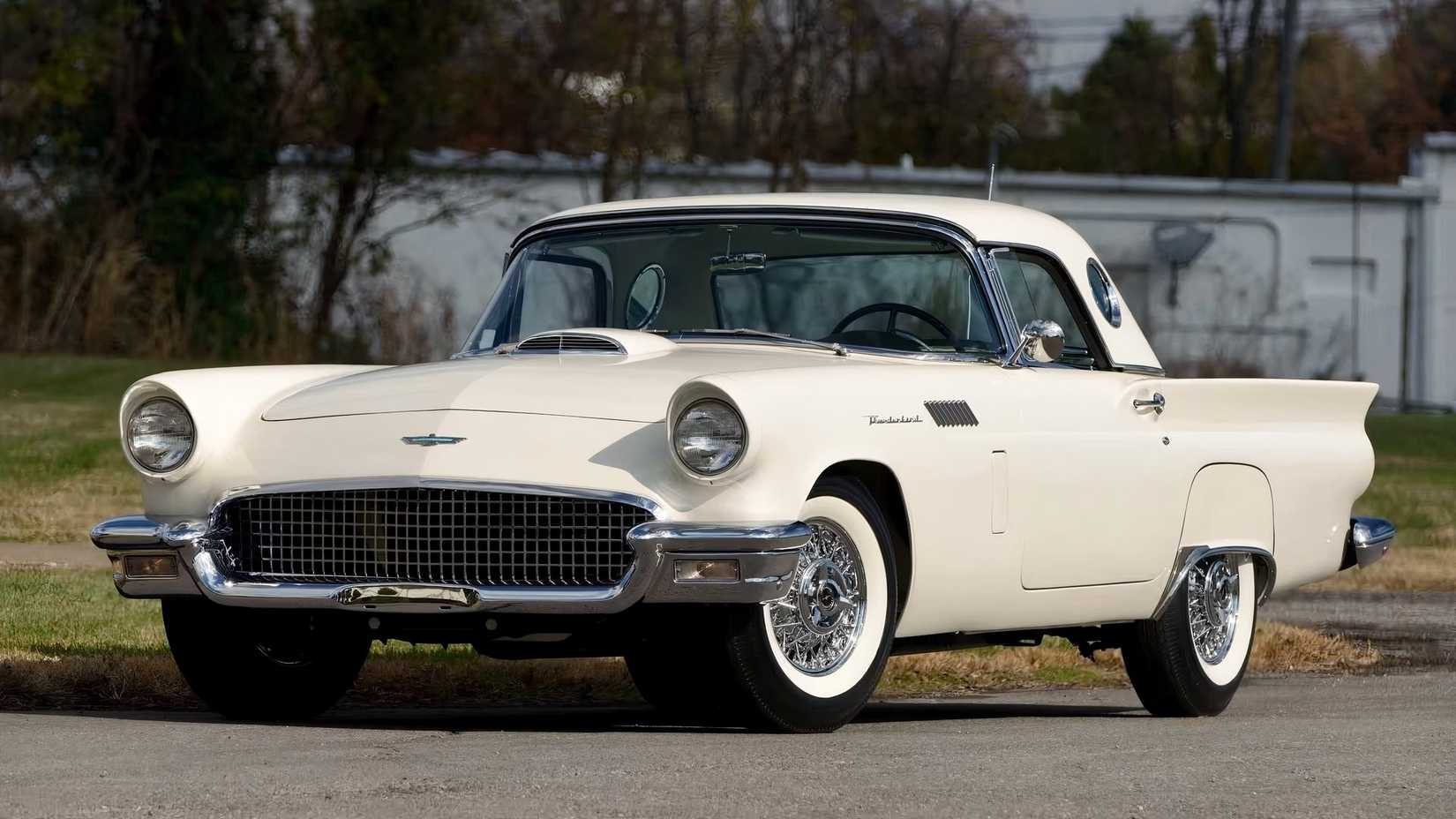 1957 Ford Thunderbird front 3/4 view