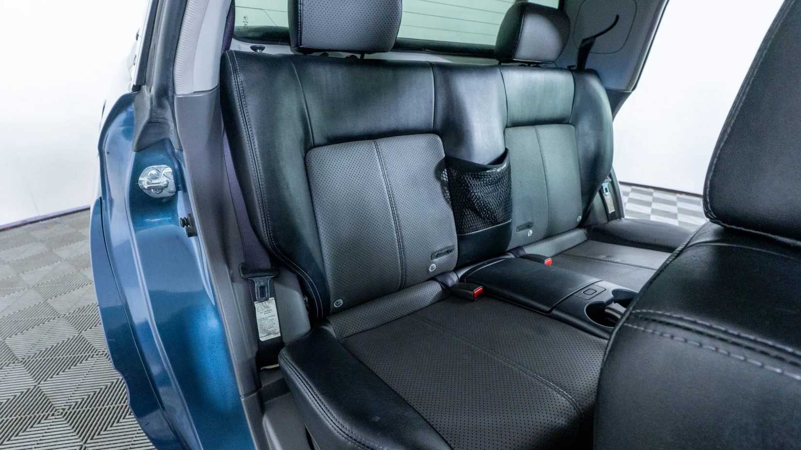 2005 Subaru Baja Turbo seats