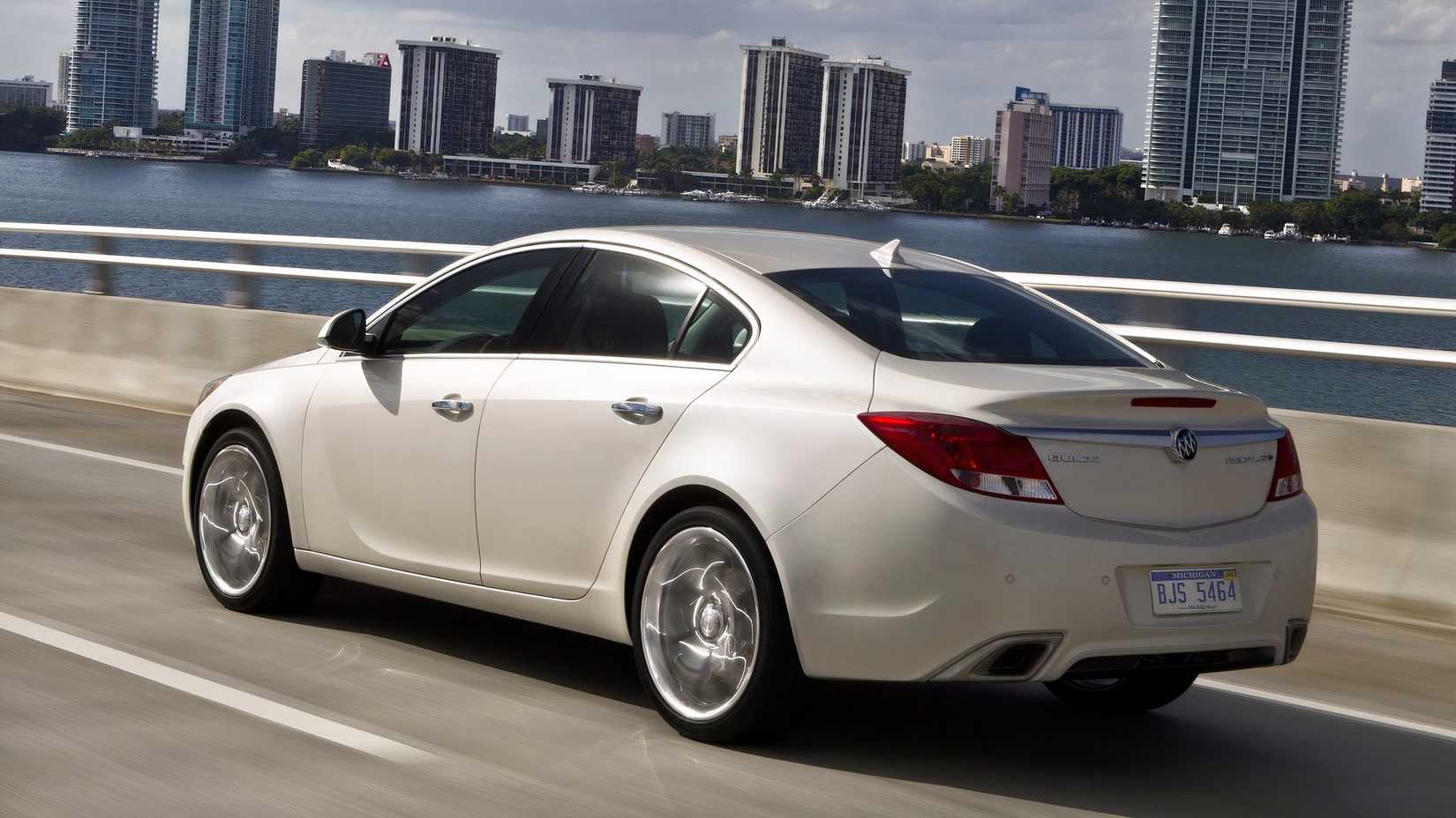 pearl 2012 Buick Regal GS