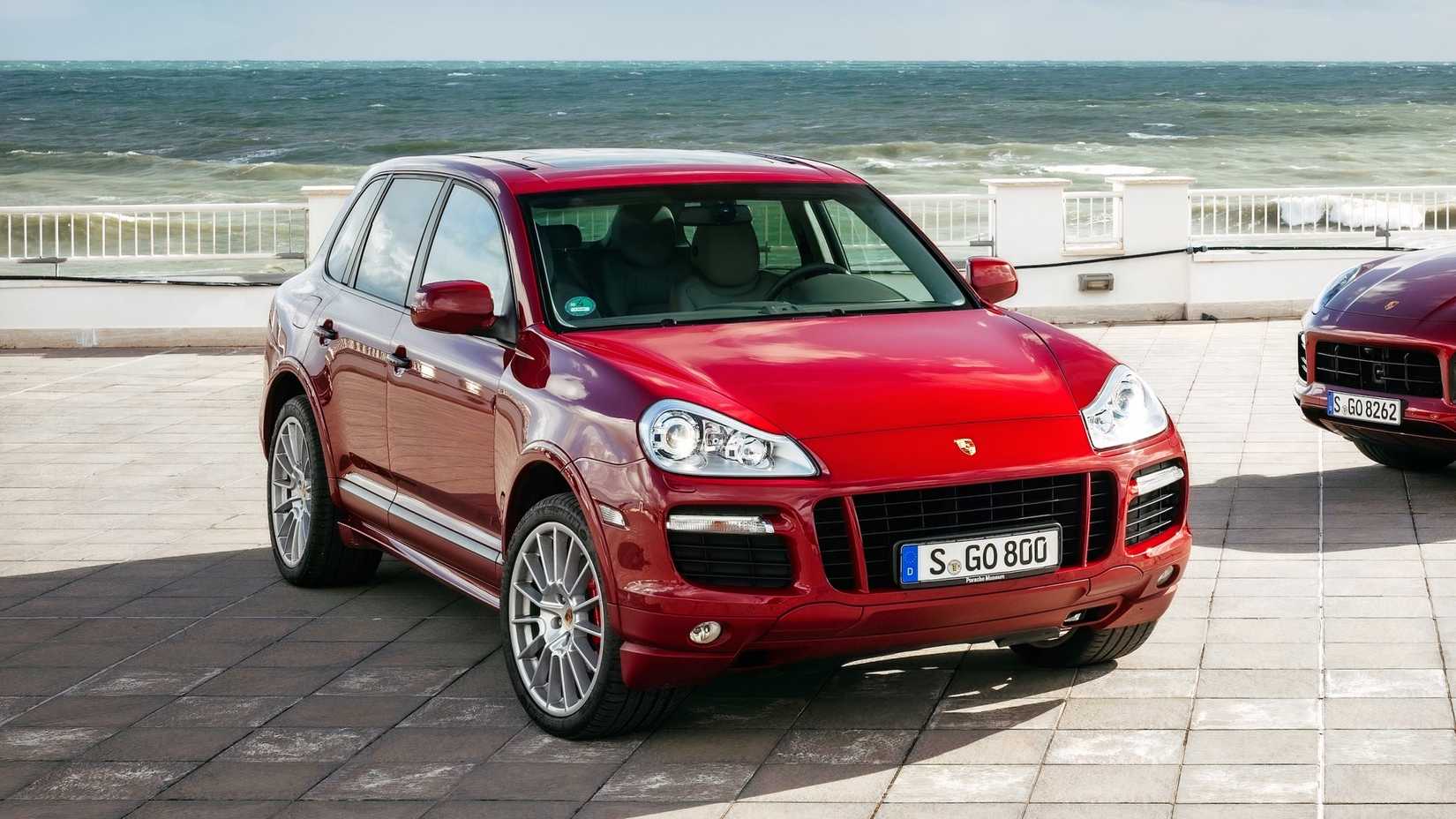 2013 Porsche Cayenne dianteiro 3/4 externo