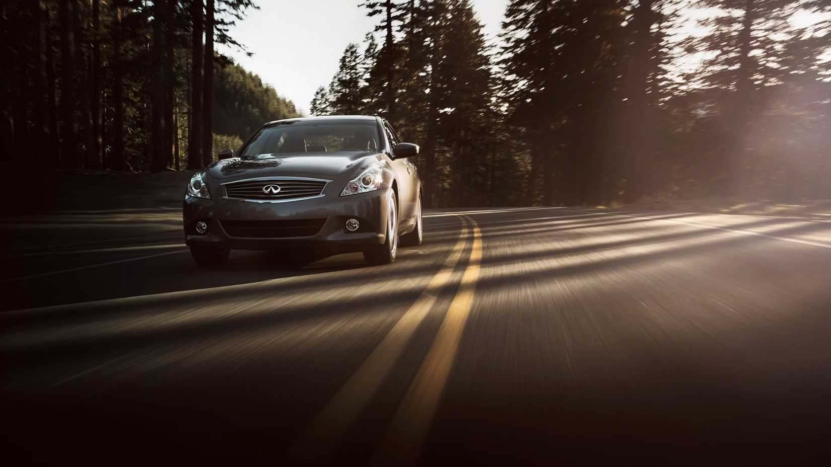 2015 Infiniti Q40 (5)