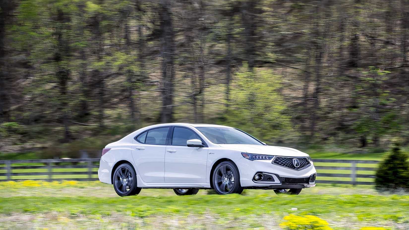 2018 Acura TLX frente 3/4 vista de direção